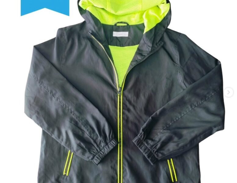 Chaqueta negra de Mango Kids