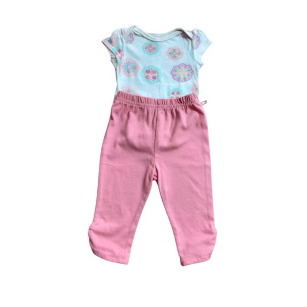 Conjunto tierno para bebé con pantalón, blusa y diadema