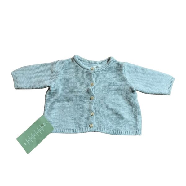 Saco para bebé tejido color claro y cierre frontal