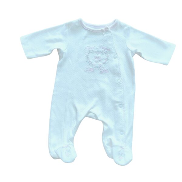 Combo de pijama con bordado de flores