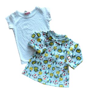 Conjunto para bebé de dos piezas de camiseta y buzo estampado