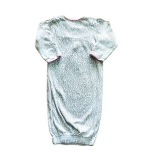 Pijama para bebita de 0 a 3 meses marca Carter's