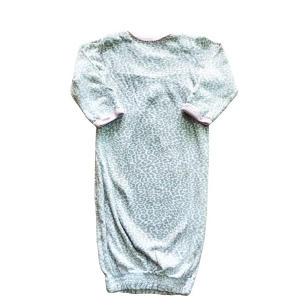 Pijama para bebita de 0 a 3 meses marca Carter's