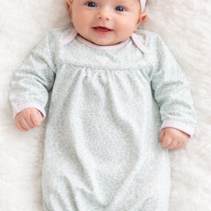 Pijama para bebita de 0 a 3 meses marca Carter's