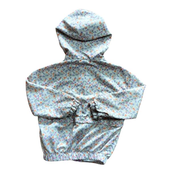 Chaqueta floral para niña con capota